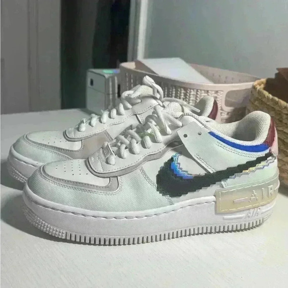 Nike Air Force 1 Low Shadow 8 Bit Barely Green - Picture 5 of 15